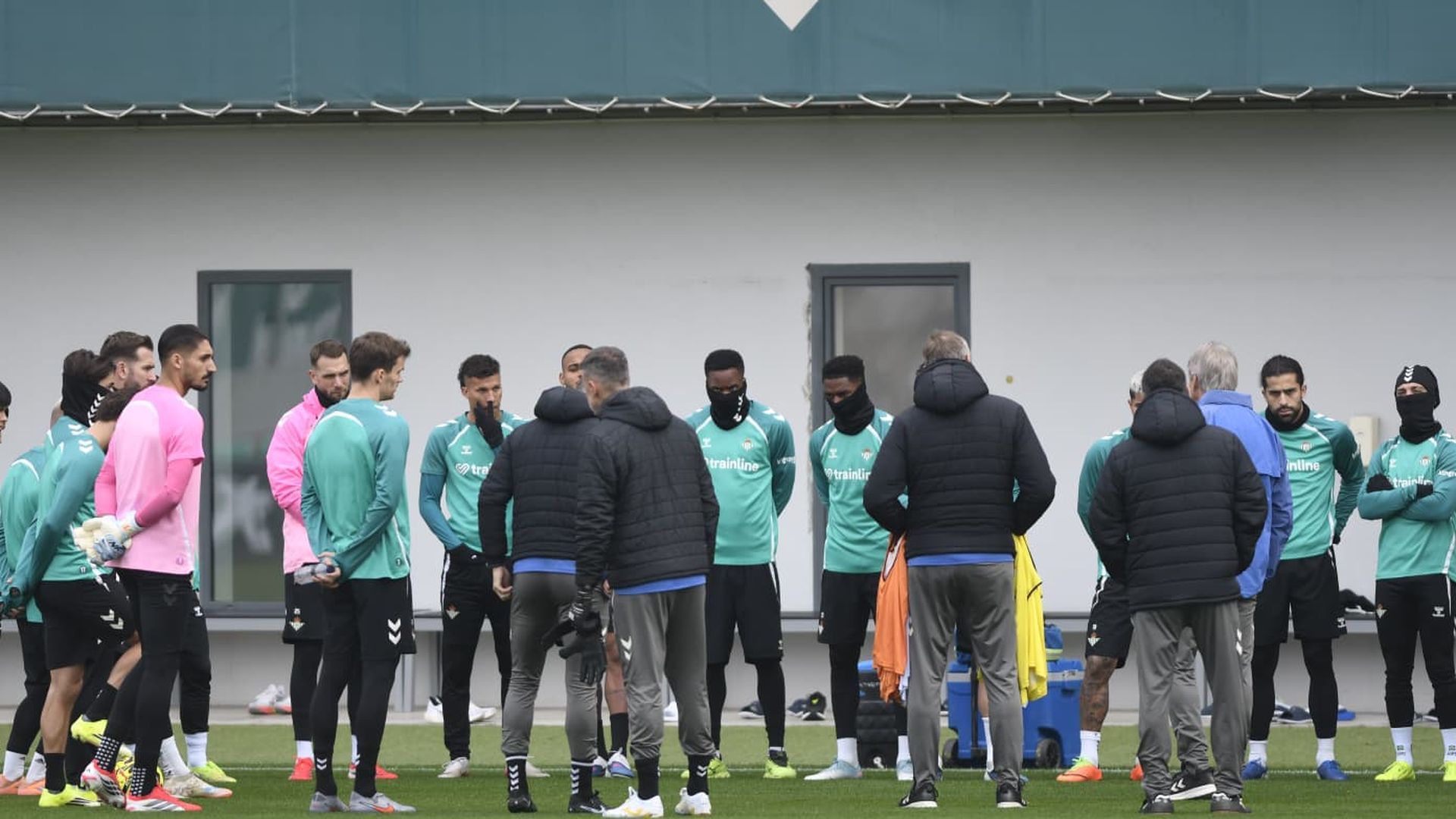 Bakambu, en el entrenamiento del Betis de este jueves