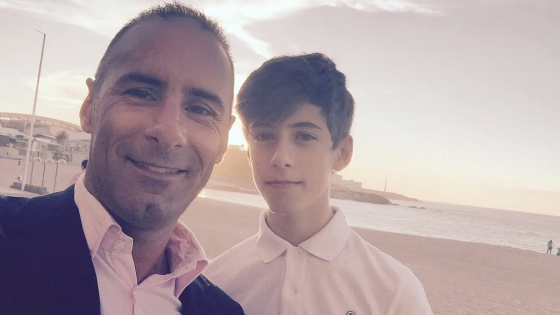 El actor Daniel Ouro y su hijo fallecido, Siro