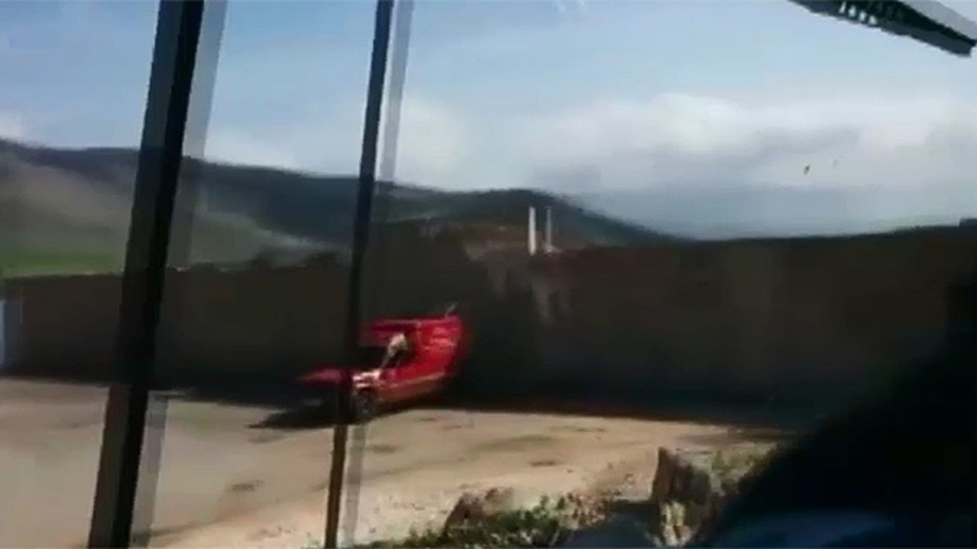 El ataque en el puesto avanzado 4.28