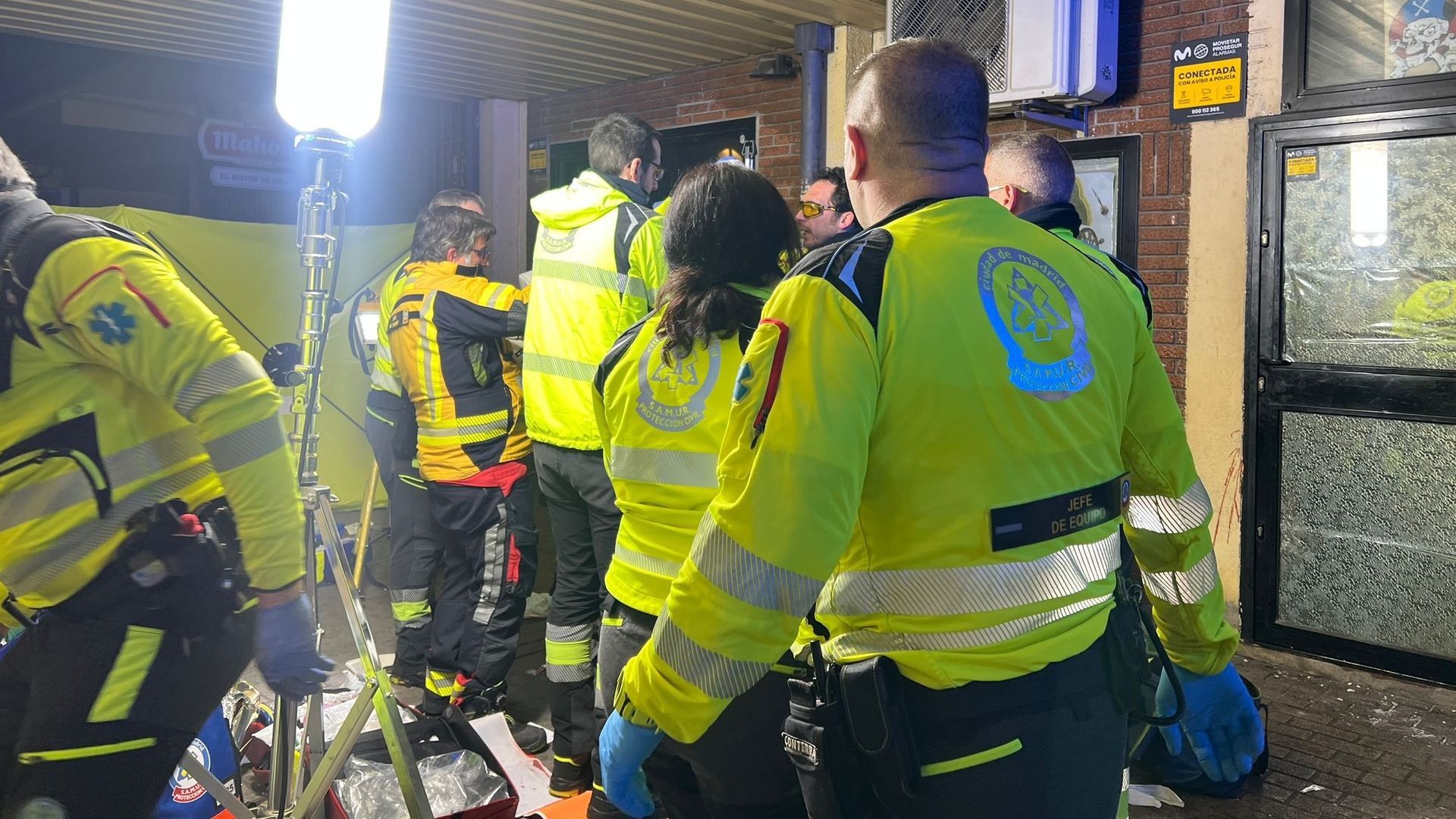 Emergencas Madrid atendiendo a heridos