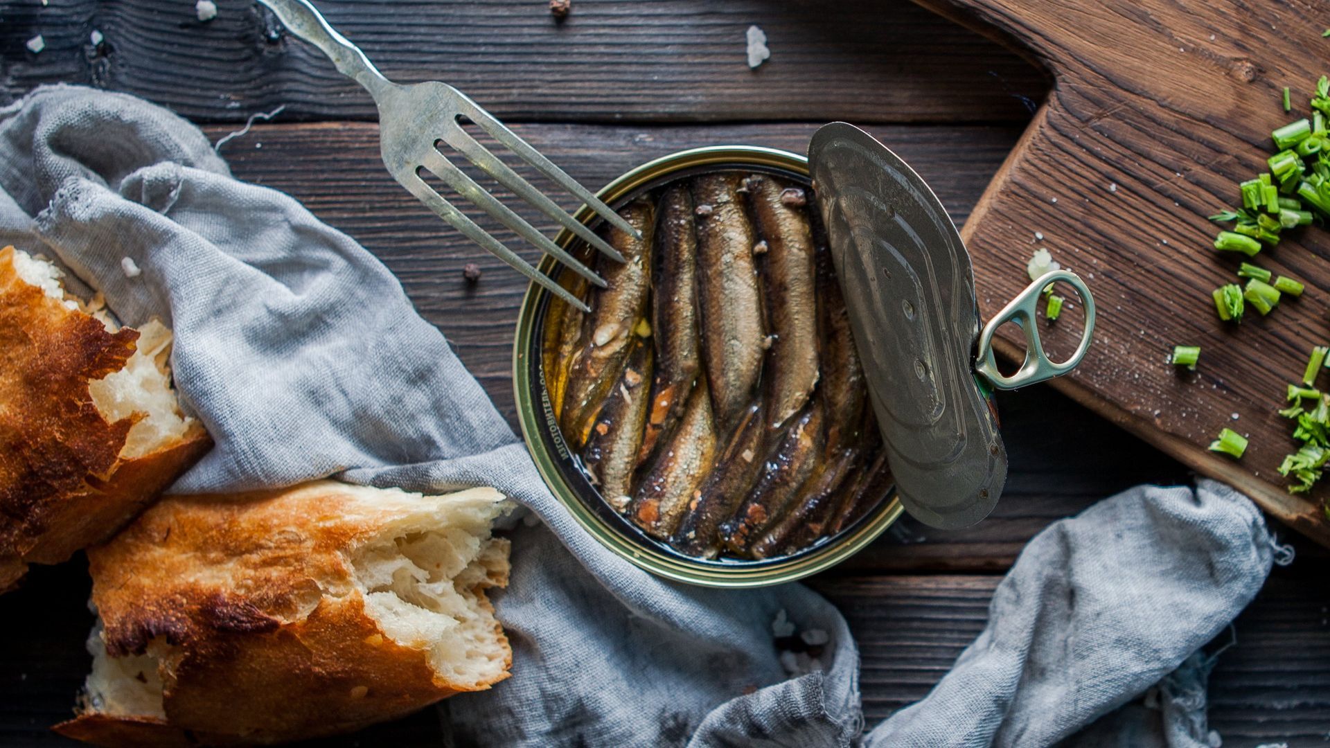 Las sardinas en lata son una delicia cotidinia.