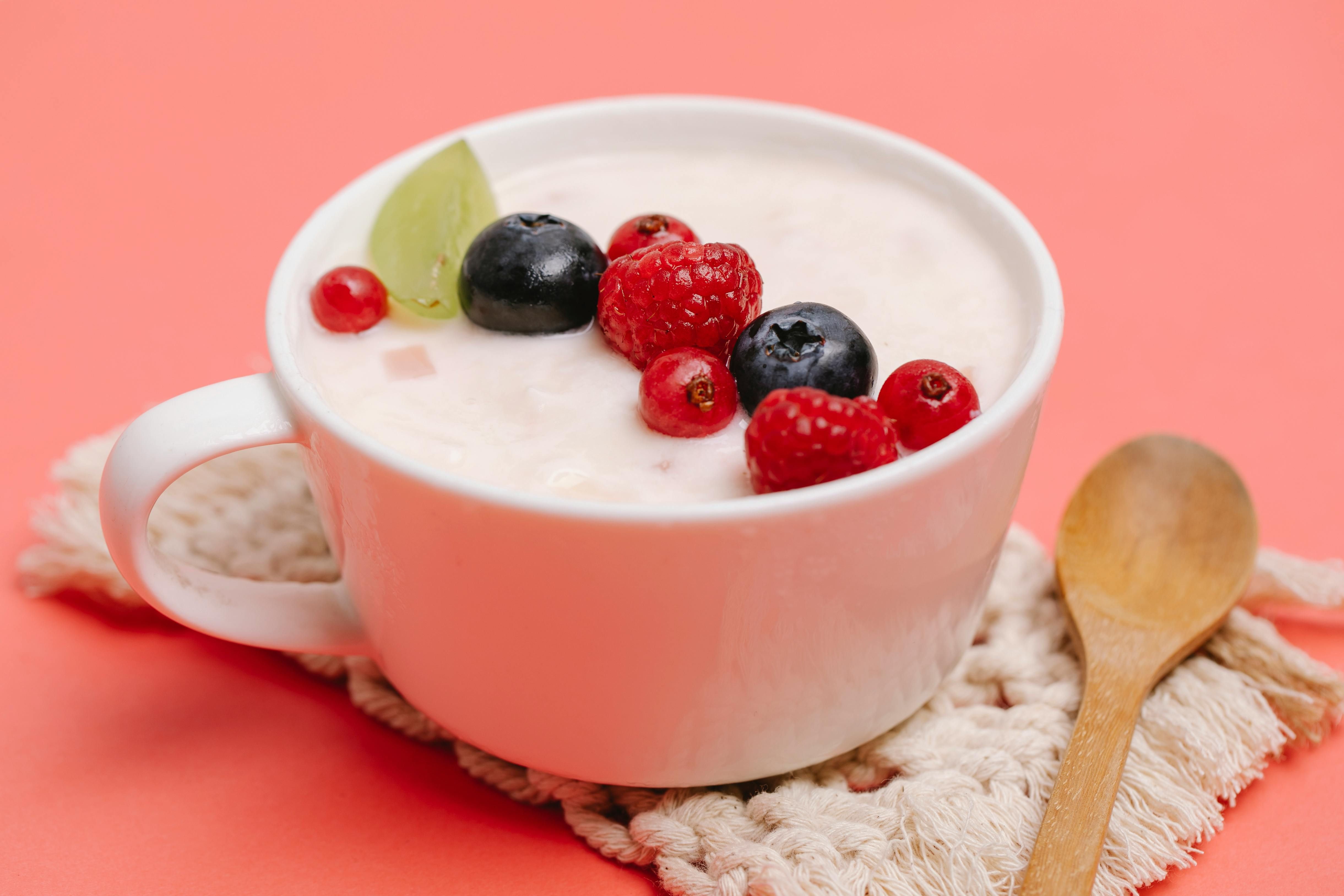Yogur con frutos rojos