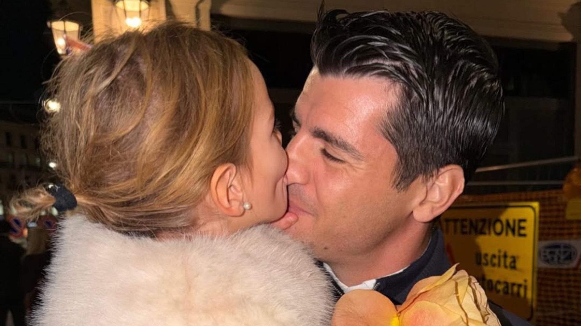 Álvaro Morata junto a su hija