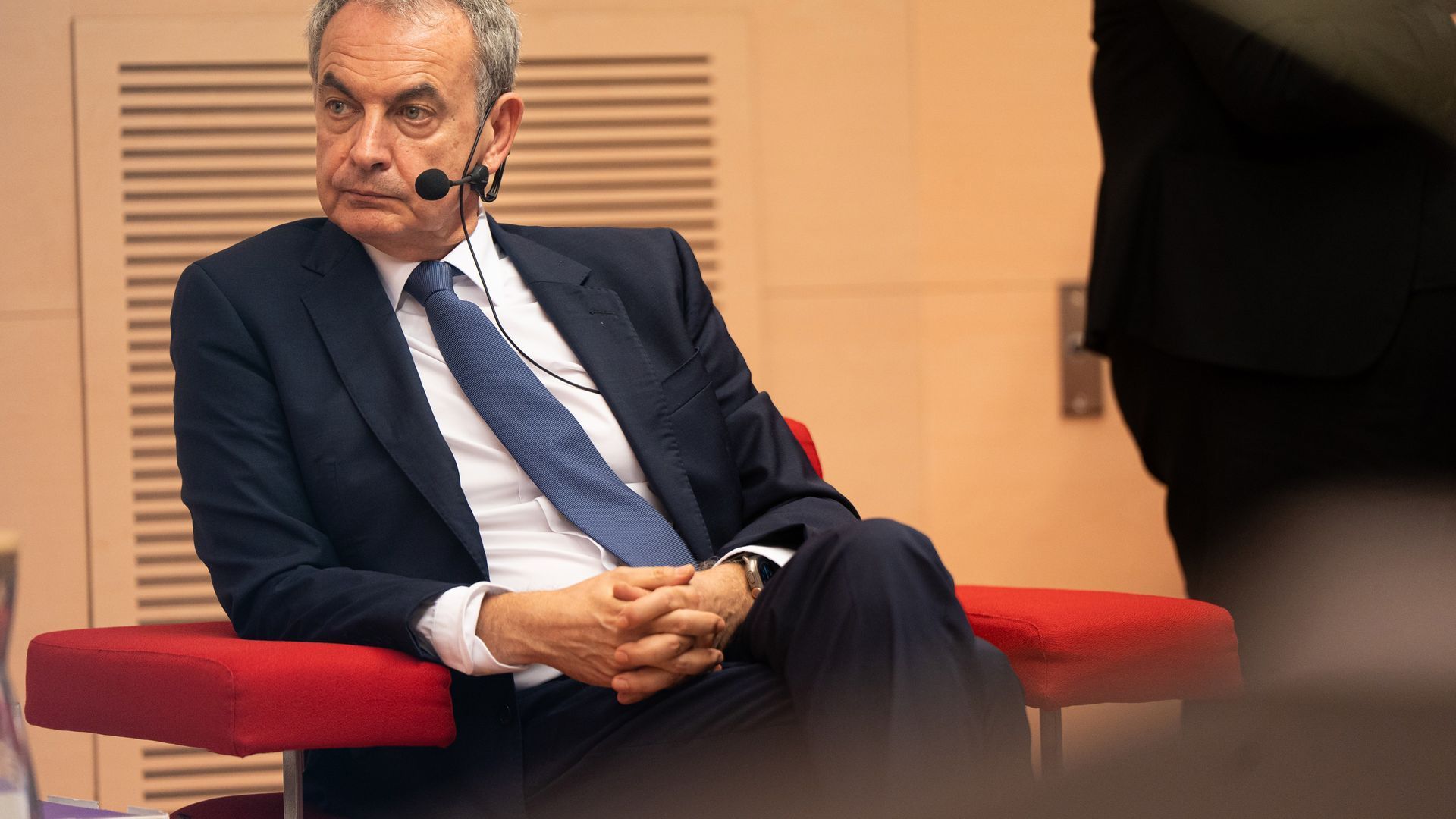 Archivo - El expresidente del Gobierno José Luis Rodríguez Zapatero interviene durante una jornada dedicada a las políticas de diversidad e inclusión, a 30 de septiembre de 2025, en Oviedo, Asturias (España).