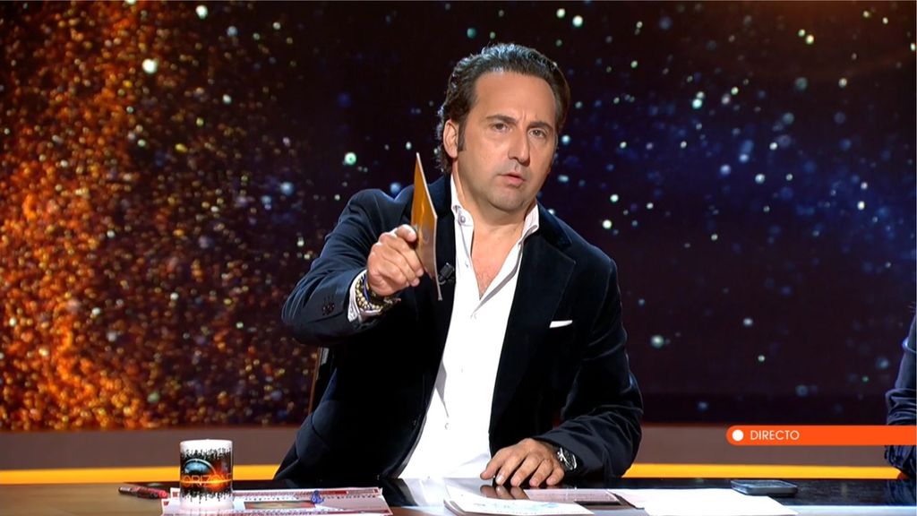 El cómico reencuentro de Iker Jiménez con un colaborador de 'Horizonte' tras incorporarse más tarde: "¡Dichosos los ojos!"