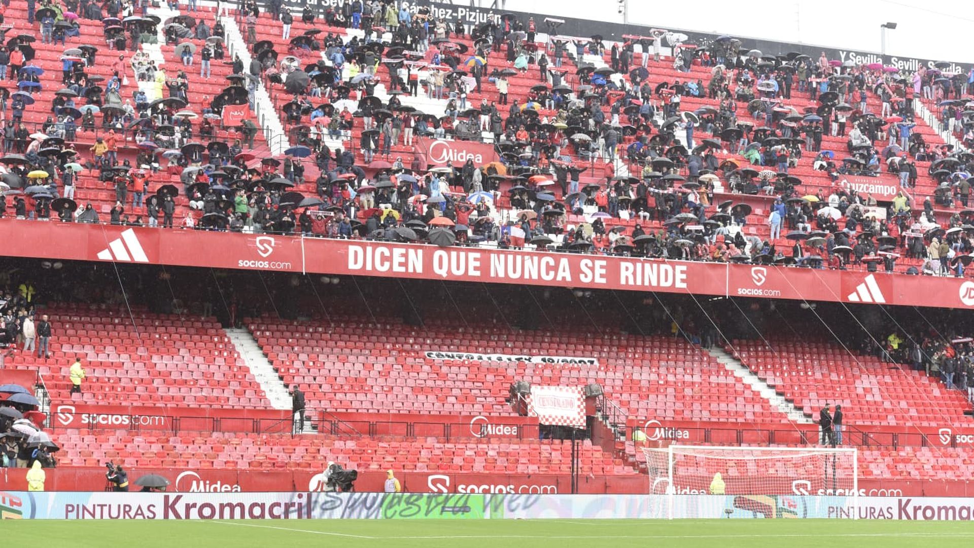 La grada de Gol Norte, sin los Biris, justo antes del Sevilla-Levante La grada de Gol Norte, sin los Biris, justo antes del Sevilla-Levante