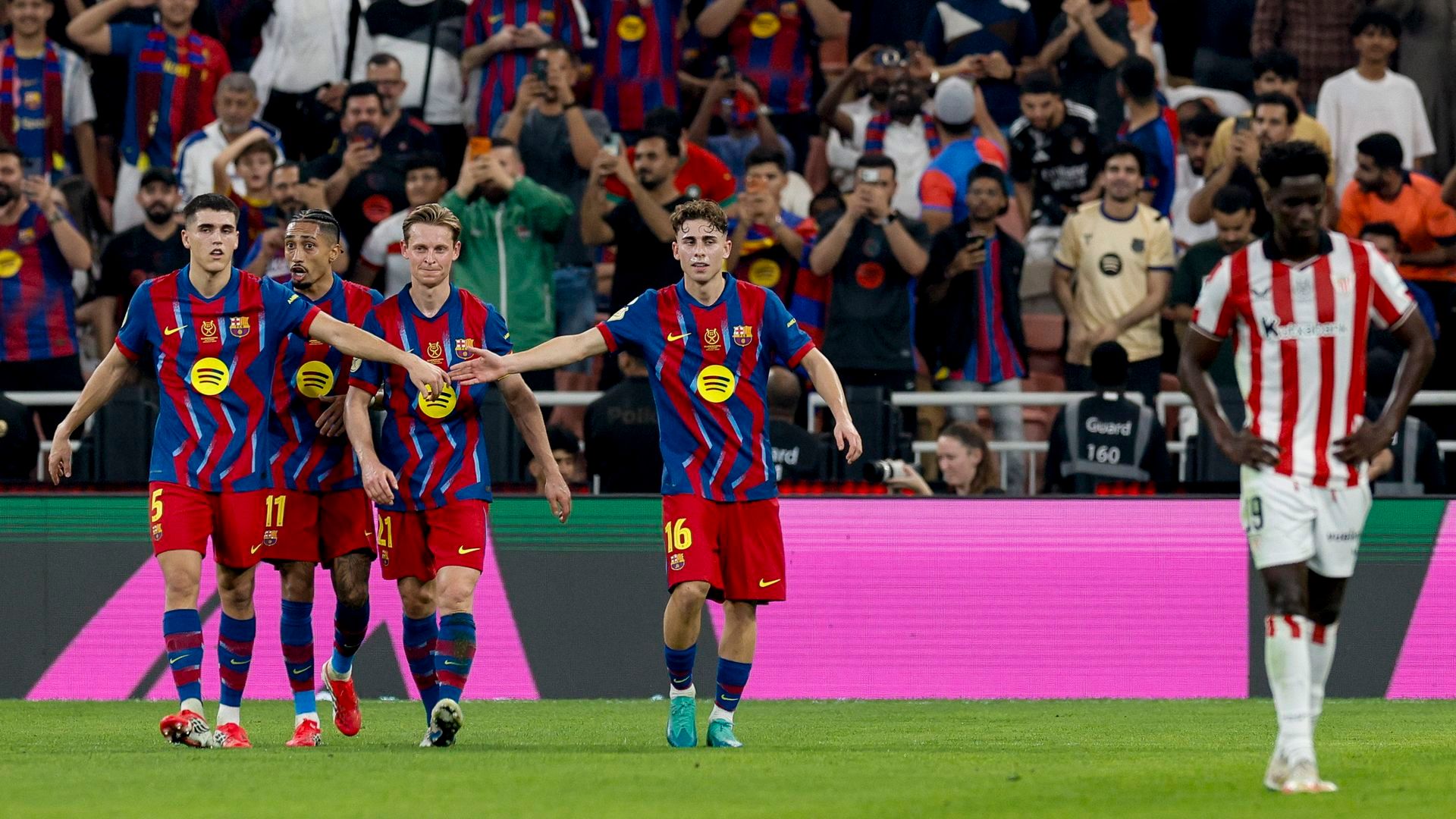 Los jugadores del Barça celebran un gol ante el Athletic Club