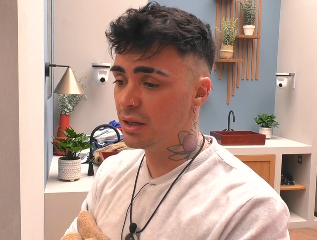 Mario se dirige a las cámaras