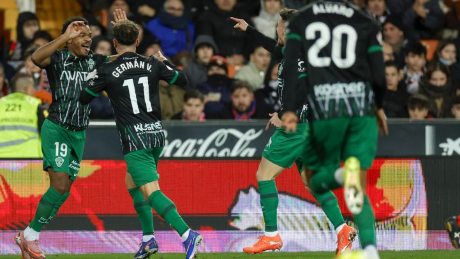 Diangana celebra su gol en Mestalla