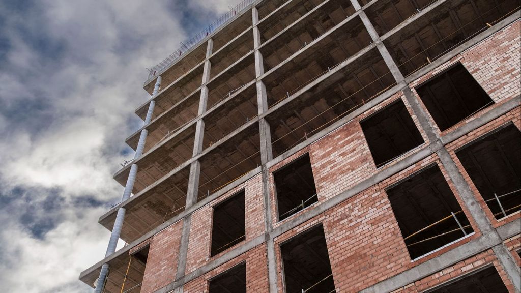 Hallan los cuerpos sin vida de un joven de 20 años y una menor de 13 en una calle de Logroño