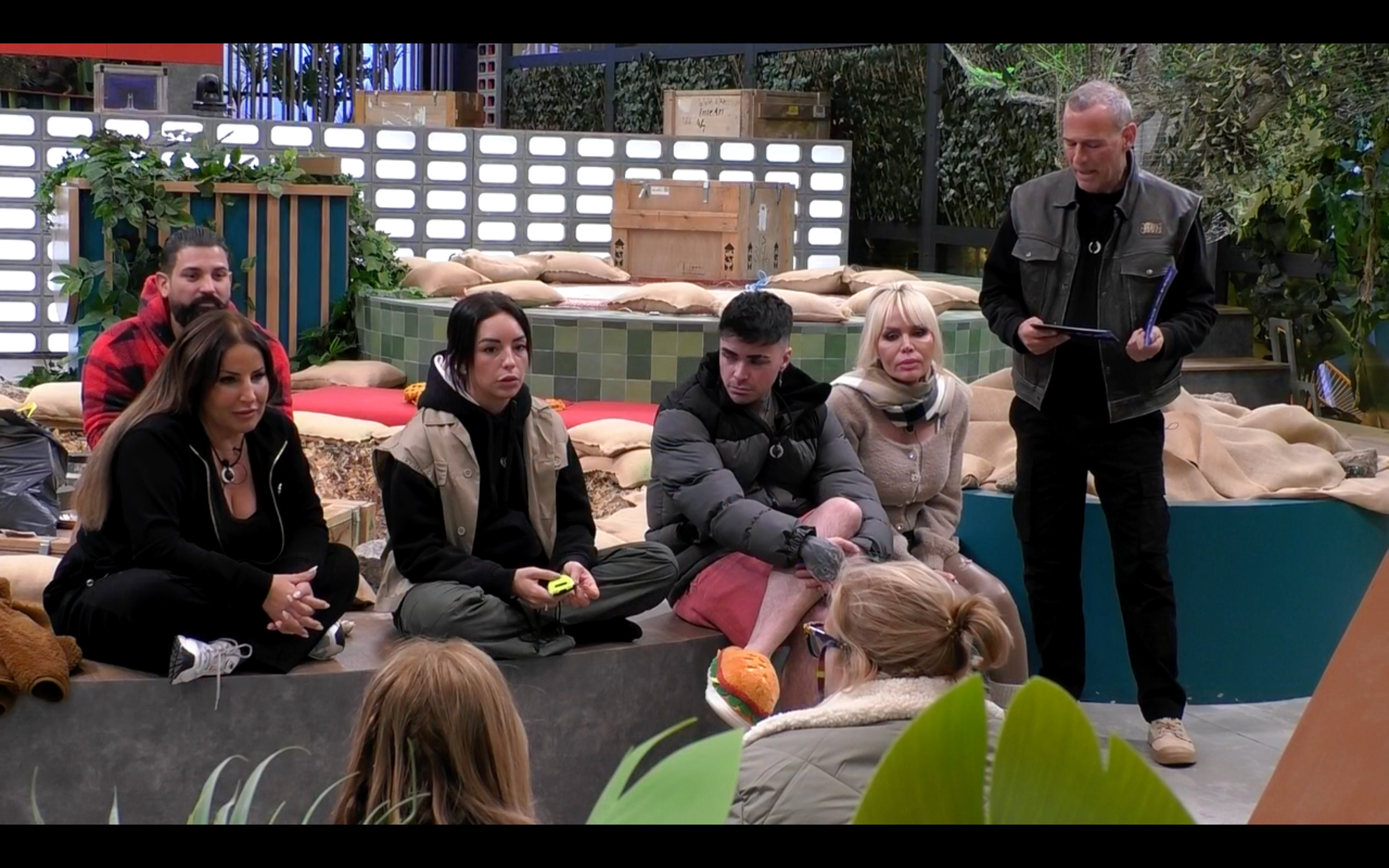 Los concursantes repasan la escaleta