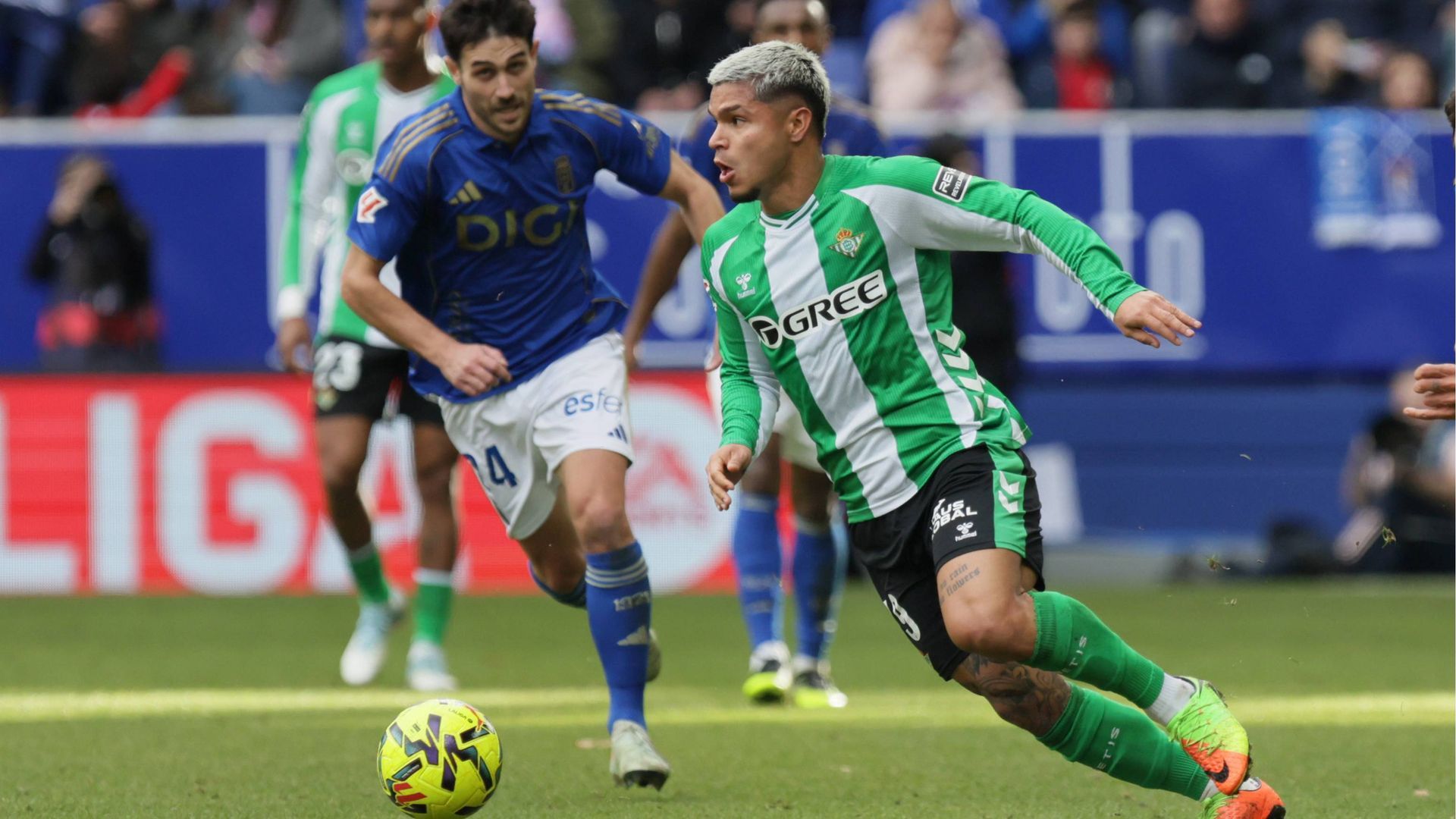 El Cucho Hernández, ante el Oviedo.