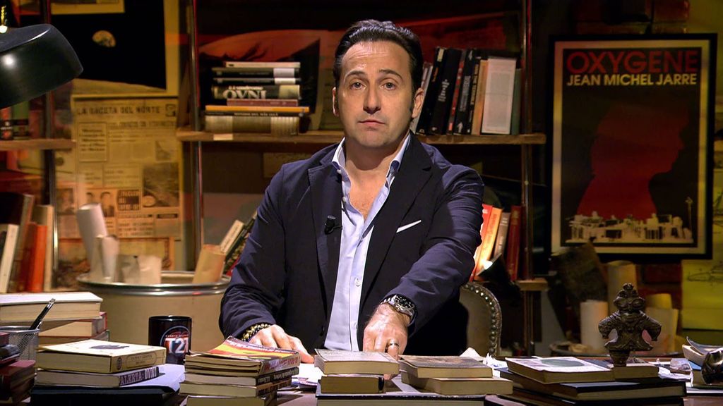 Iker Jiménez se dirige directamente a sus seguidores para dar un consejo: "No hagan caso de lo que le dicen" Cuarto Milenio Temporada 21 Top Vídeos 746