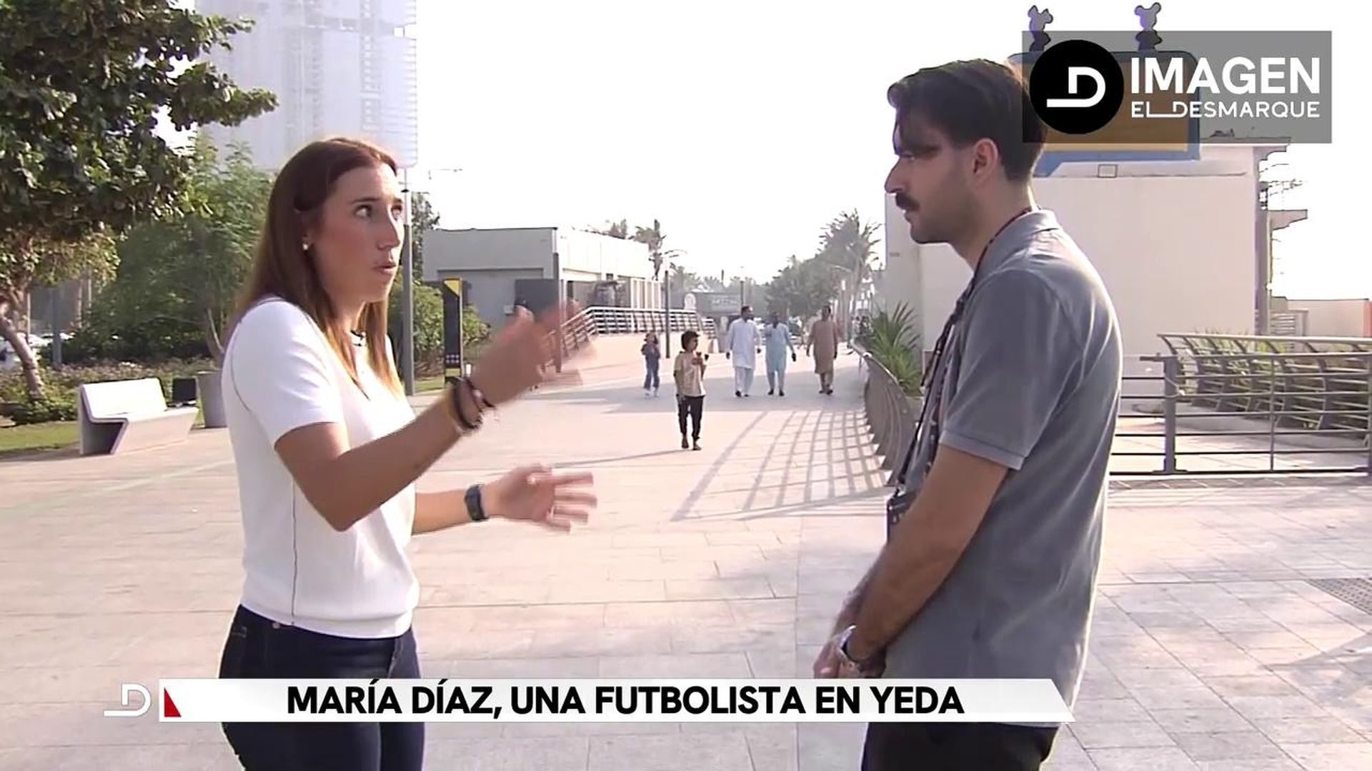María Díaz junto a Sergio Horas en una entrevista para ElDesmarque