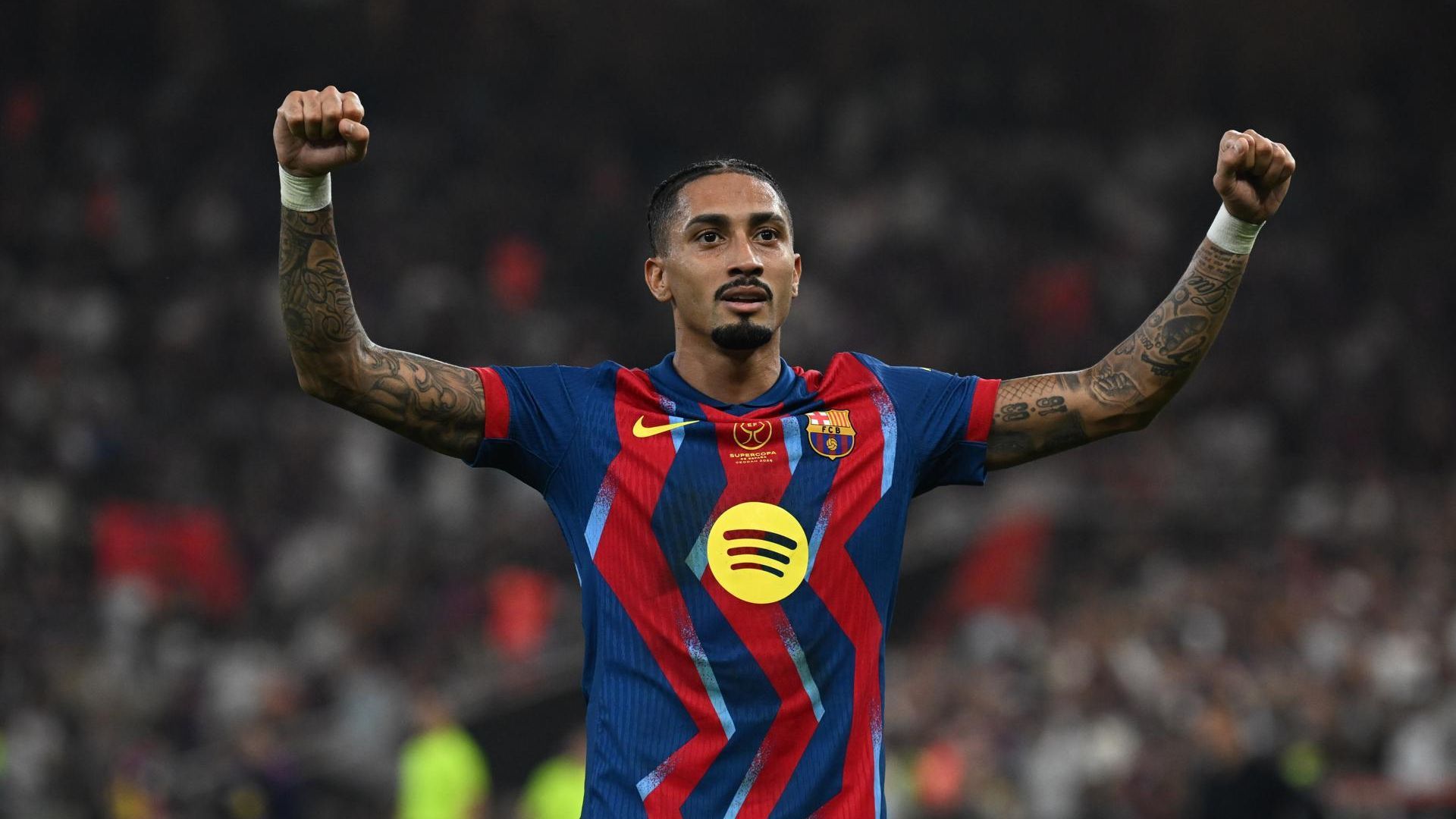 Raphinha celebrando ante el Real Madrid