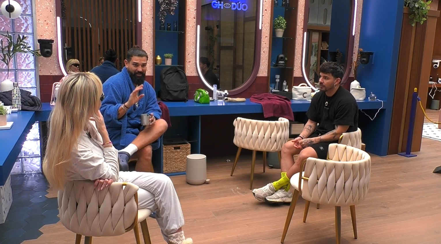 Sonia Madoc, John Guts y Manuel González