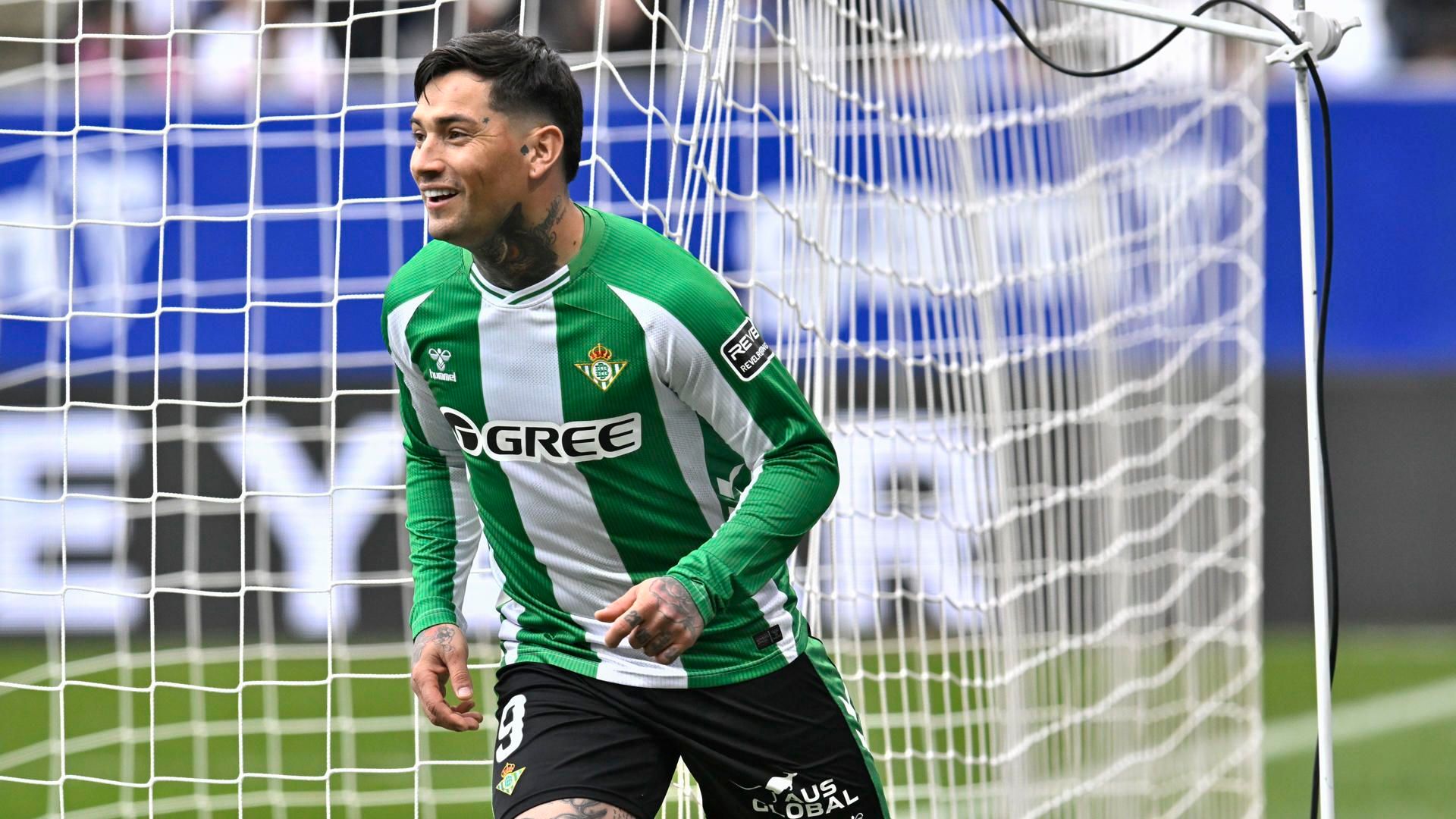 El Chimy Ávila, ante el Oviedo El Chimy Ávila, ante el Oviedo