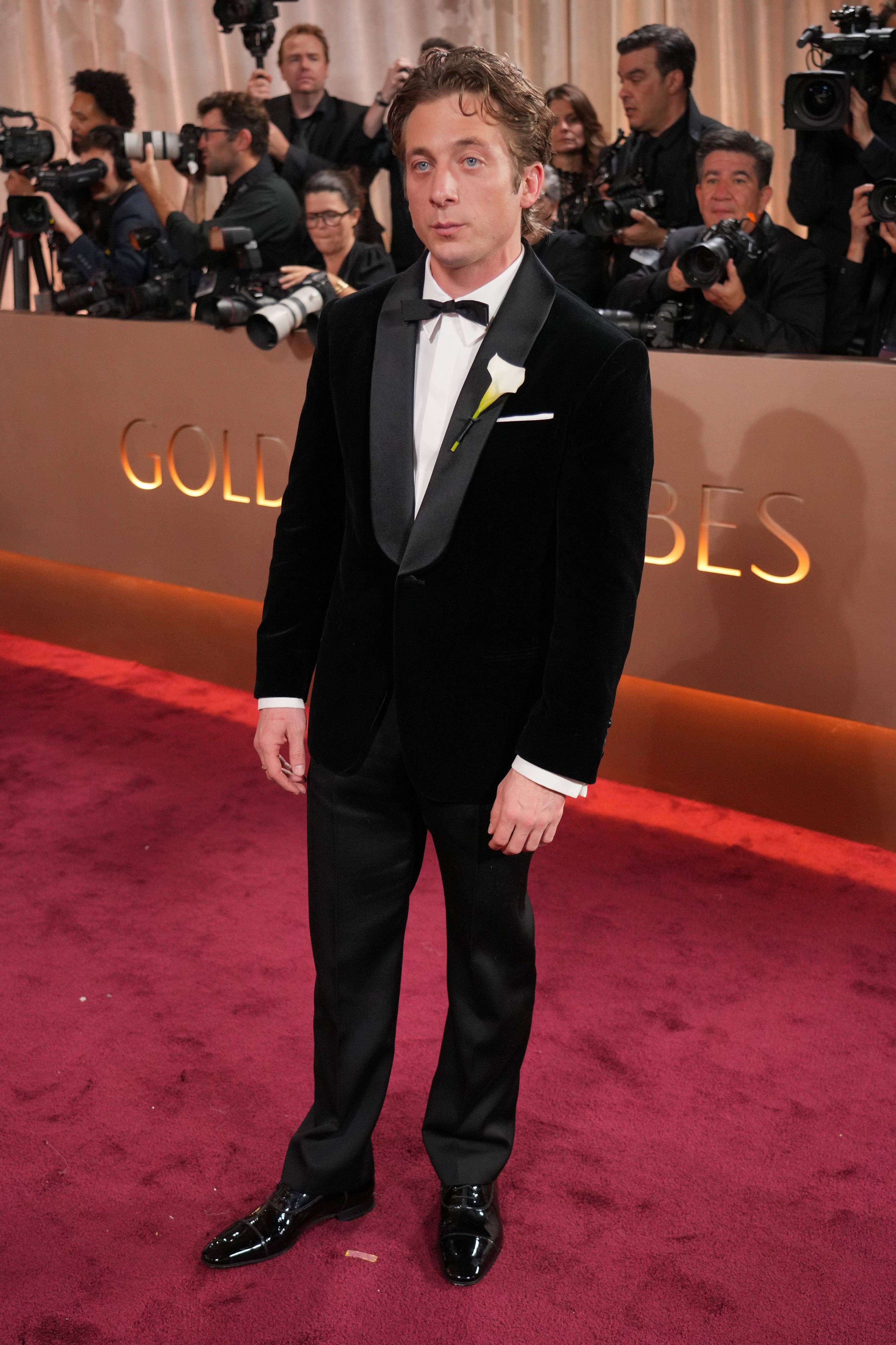Jeremy Allen White, en la alfombra roja de los Globos de Oro 2026
