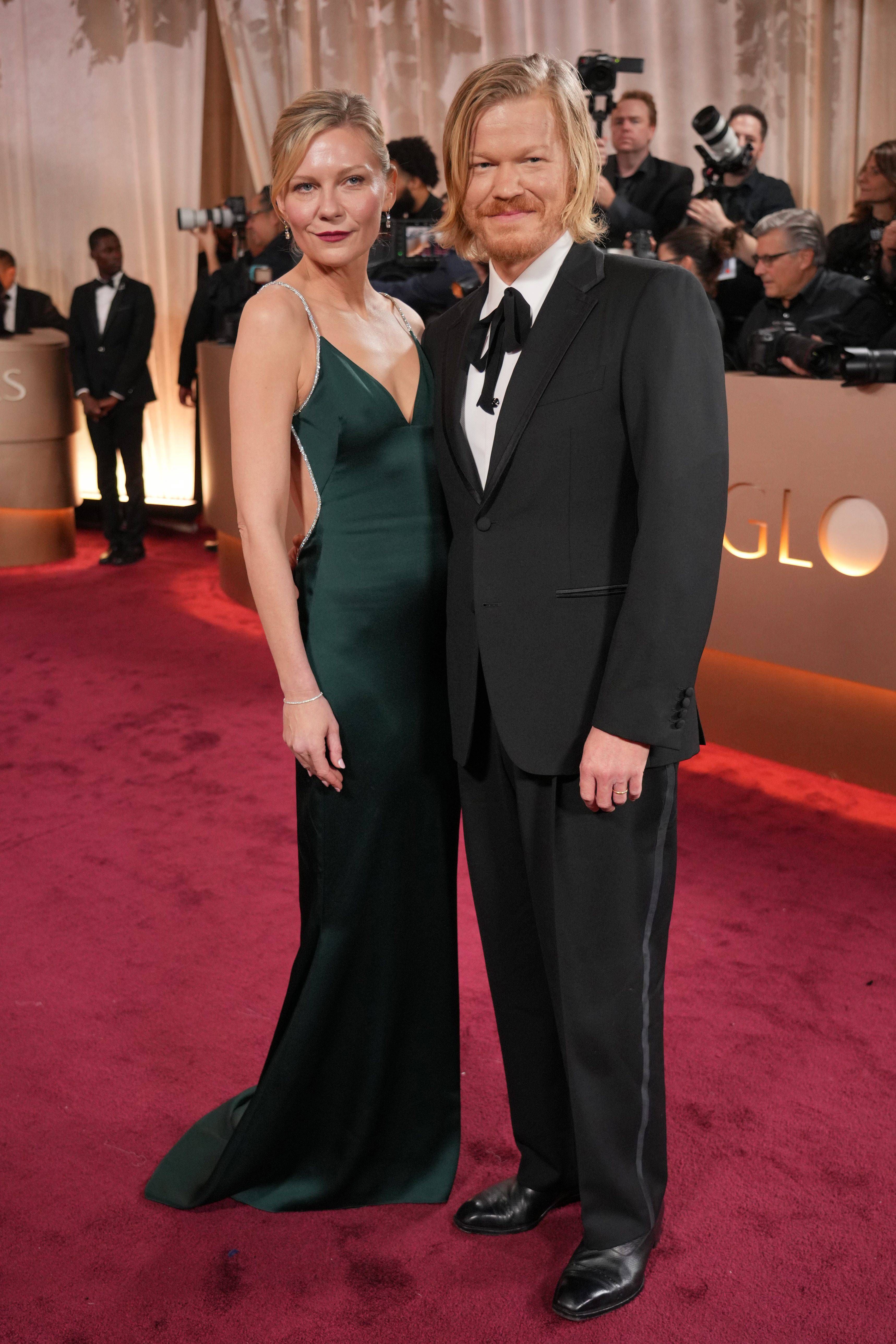 Kirsten Dunst y Jesse Plemons