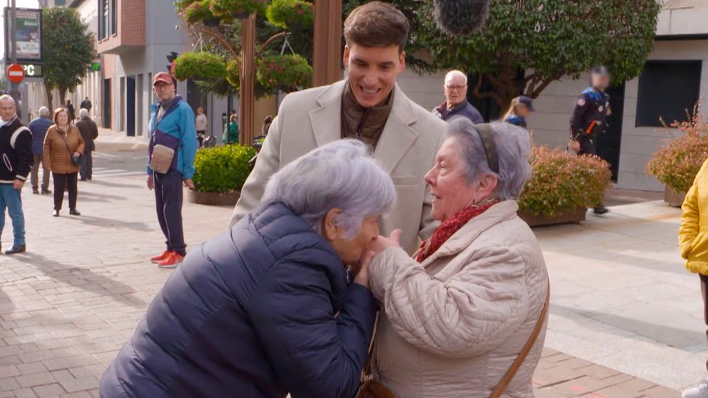 La entrañable reacción de una concursante de 'Lo sabe, no lo sabe' al conseguir 1200 euros: “Ay el besito”