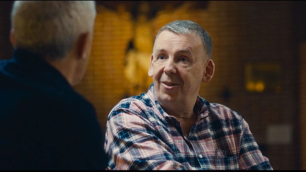 El sacerdote que fue expulsado de la Iglesia y readmitido por el Papa Francisco: ''La proporción de sacerdotes gays en el Vaticano es del 80 %''