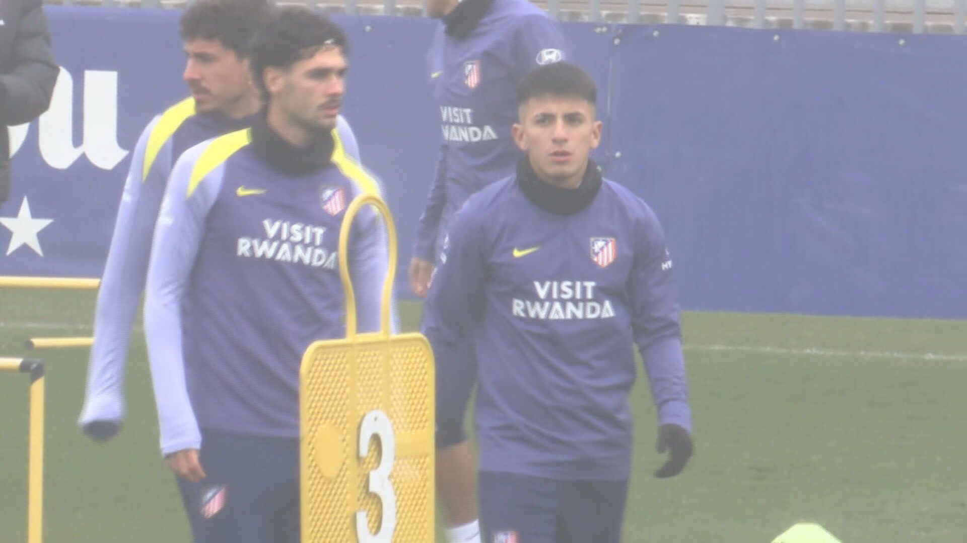 Thiago Almada en el entrenamiento del Atlético de Madrid