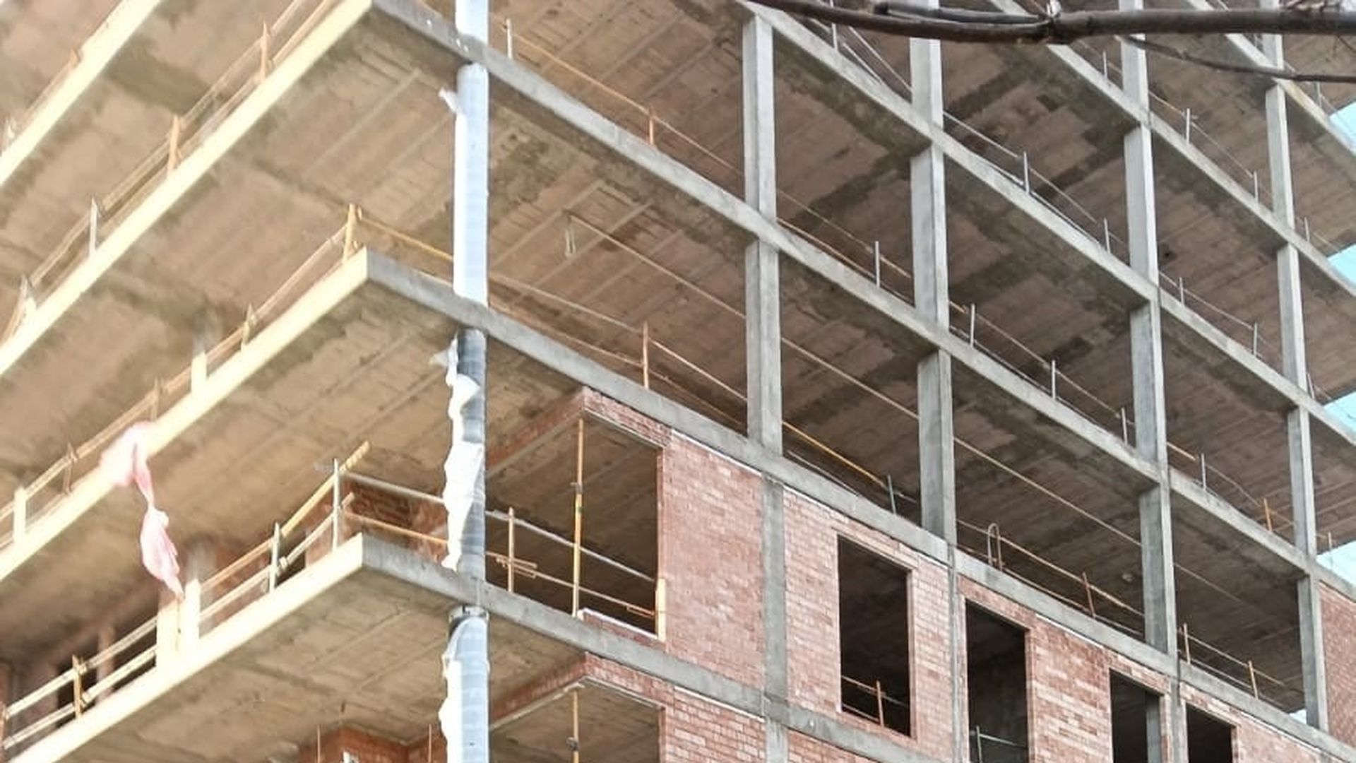 Una imagen del lugar desde donde saltaron la menor y su novio en Logroño