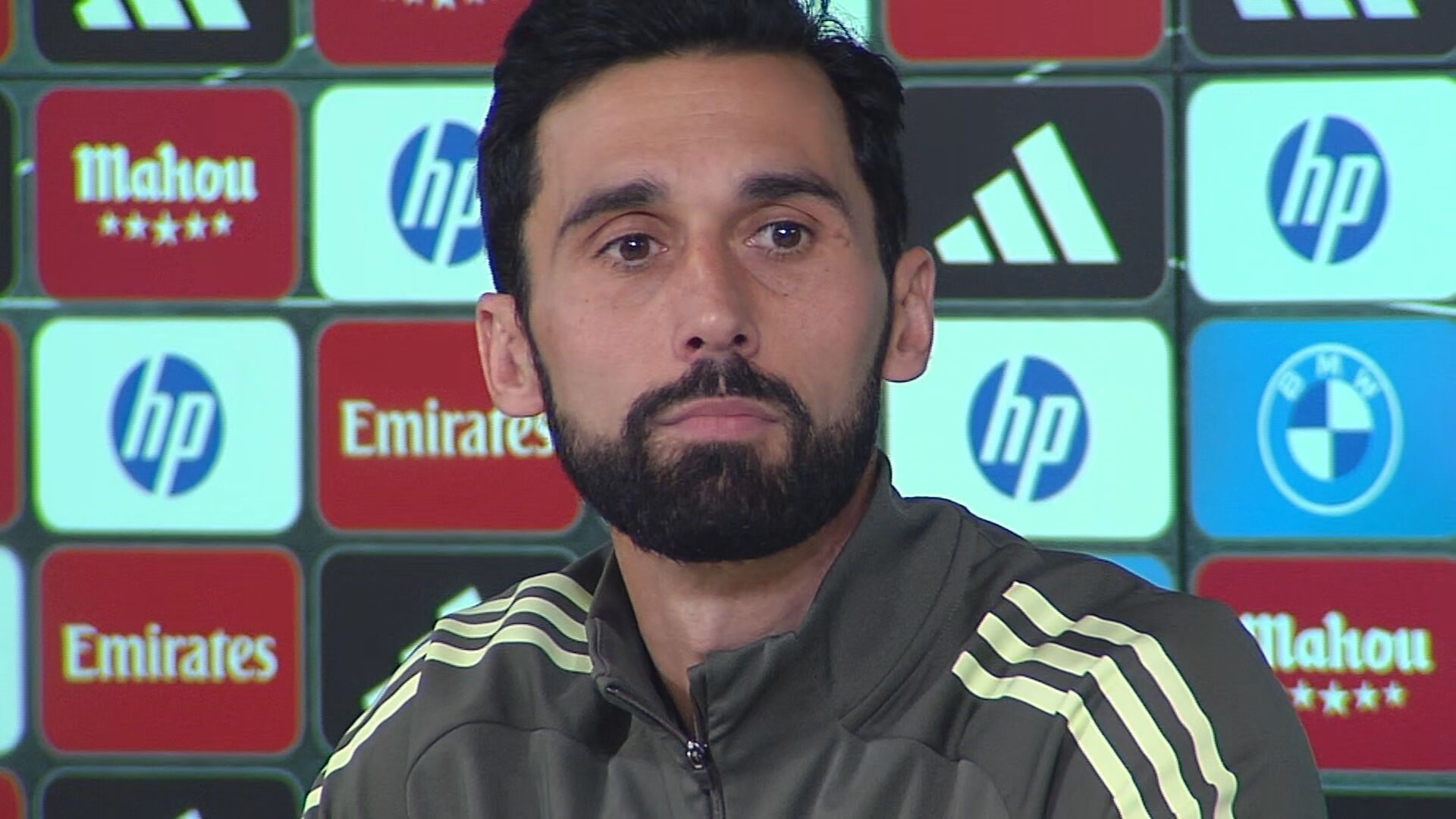 La primera rueda de prensa de Arbeloa