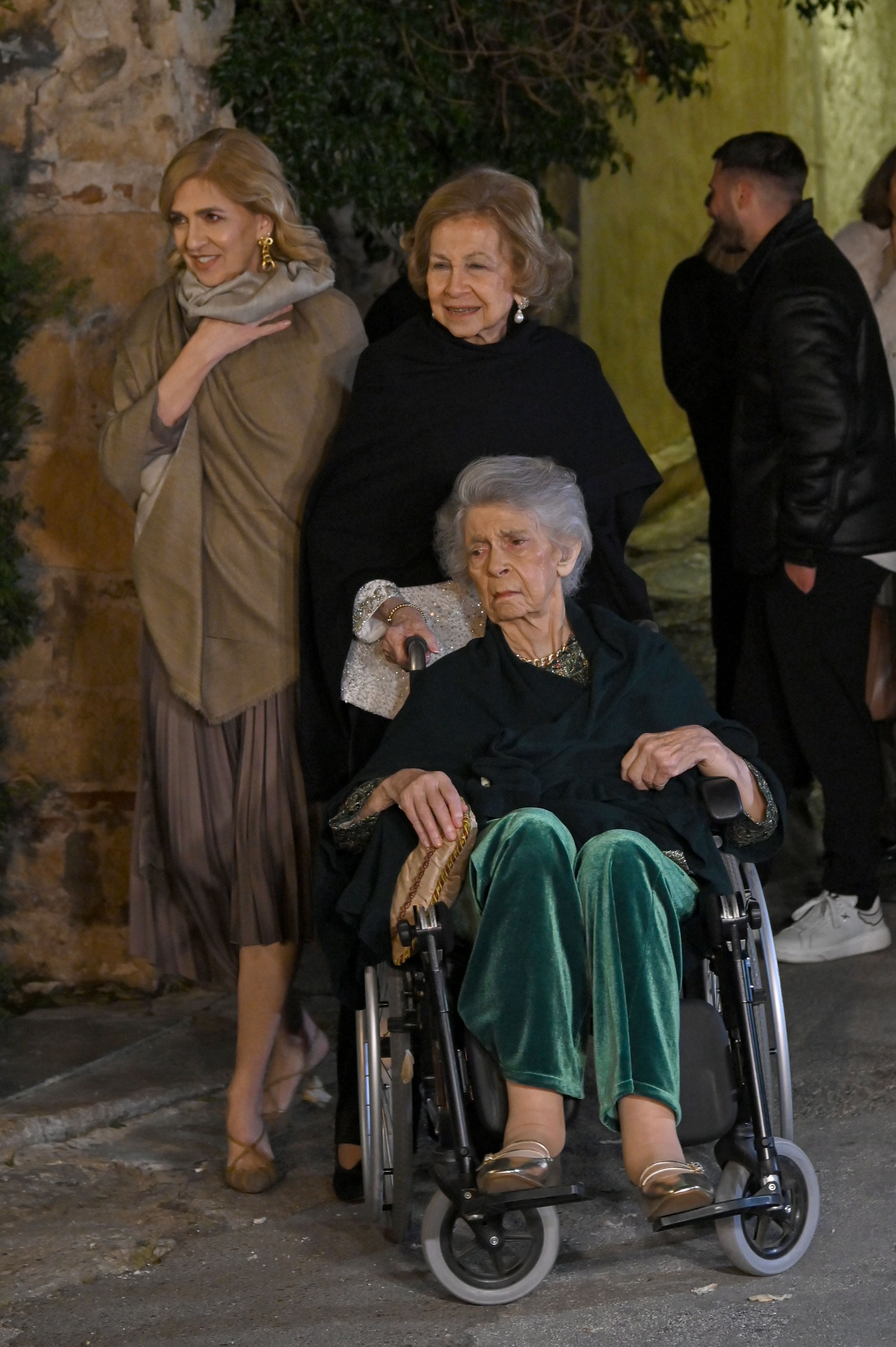 La princesa Irene junto a la reina Sofía y su sobrina, la infanta Cristina