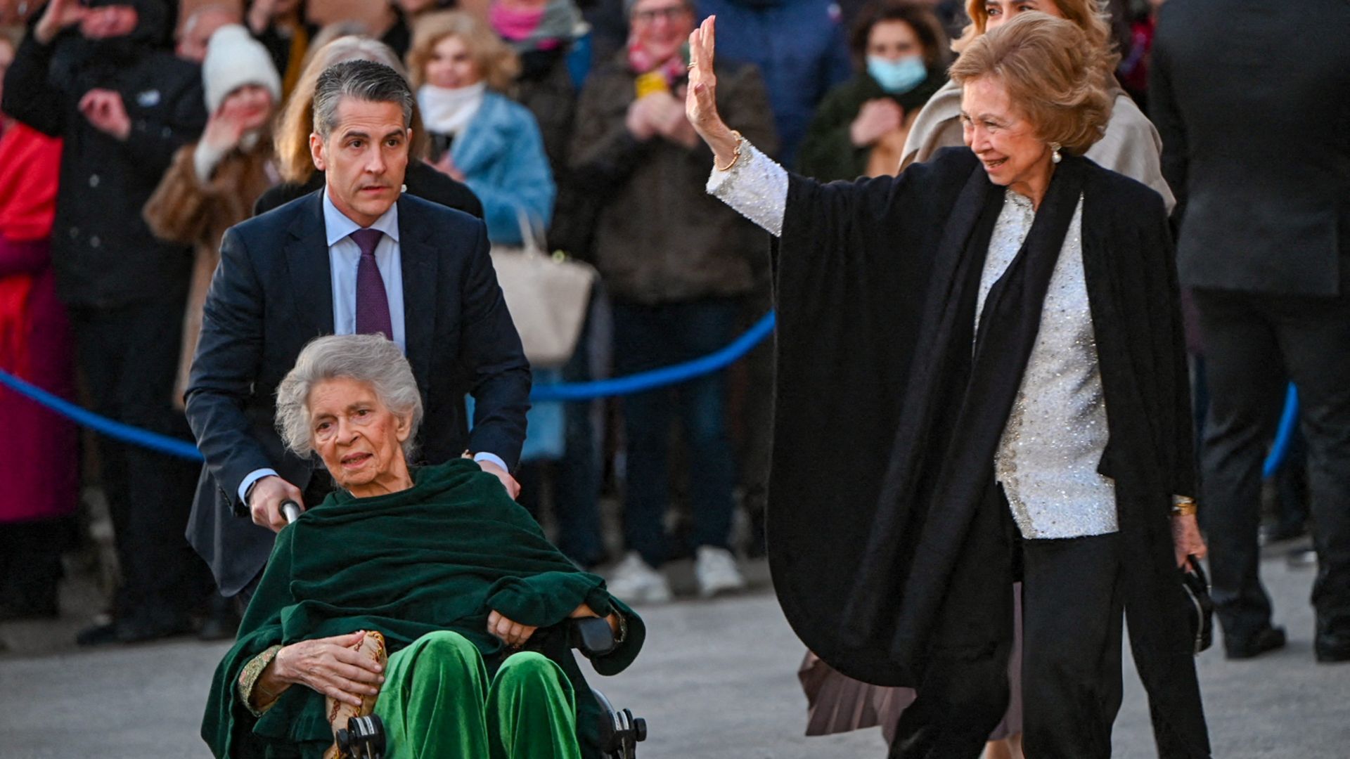 La Reina Sofía, junto a su hermana pequeña, Irene