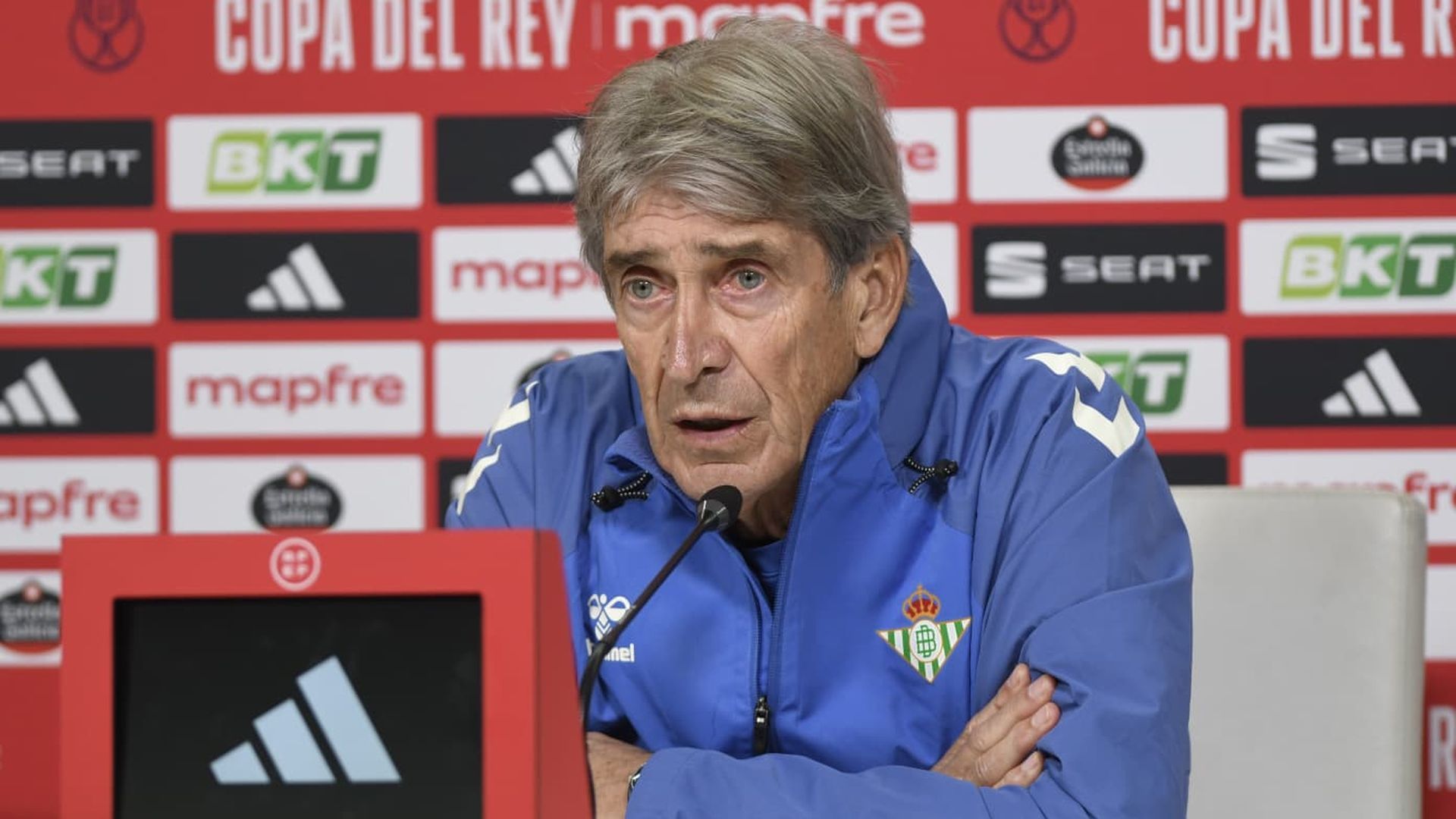 Manuel Pellegrini, en la rueda de prensa previa al Betis - Elche
