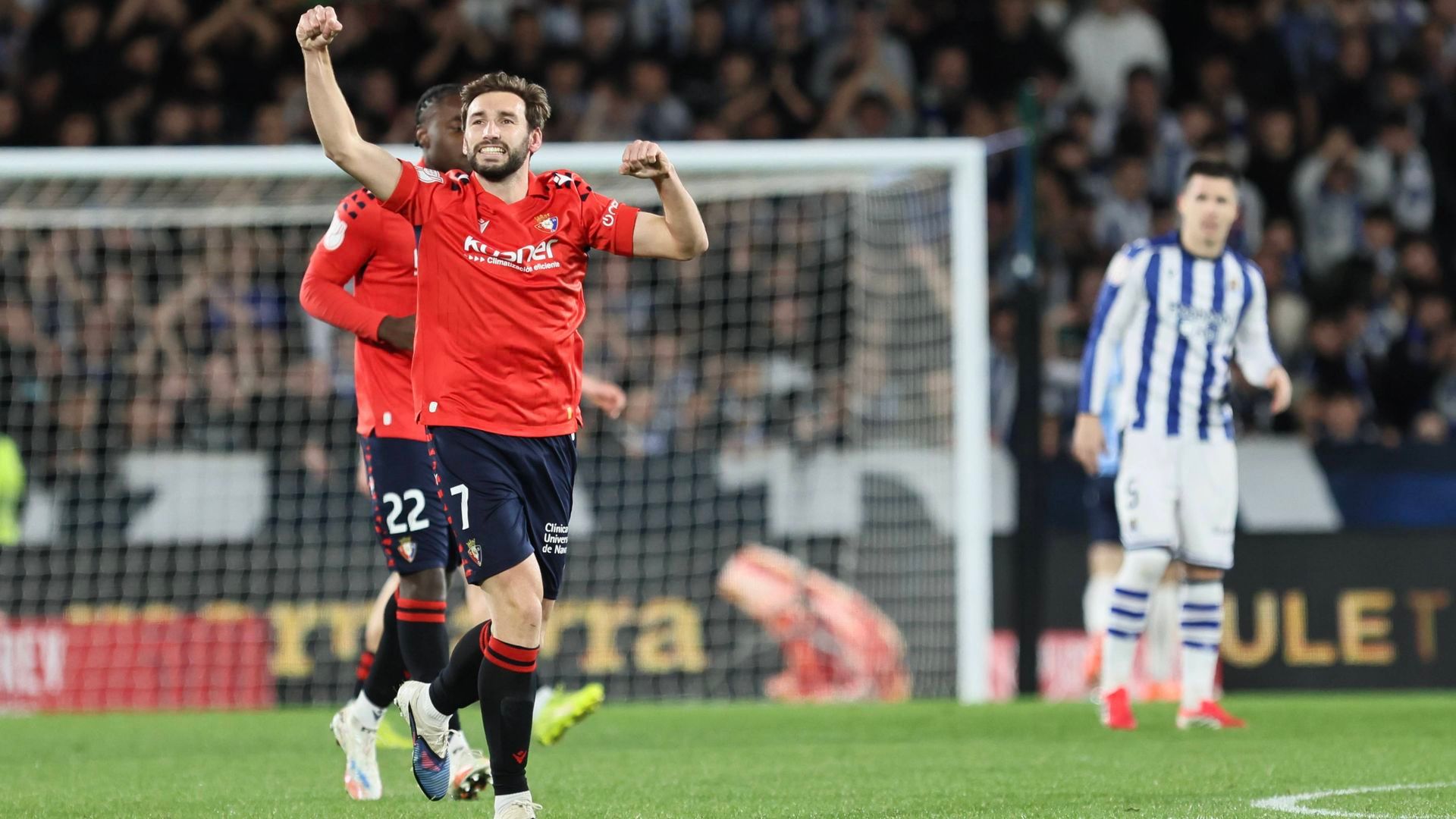 Moncayola celebra su gol en el Real Sociedad-Osasuna