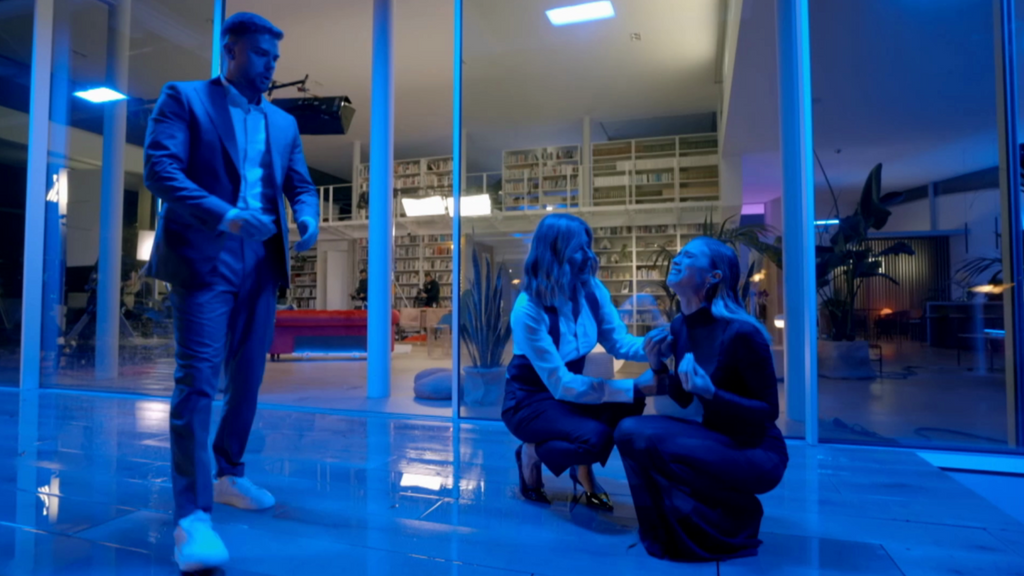 Almudena irrumpe muy enfadada al escuchar las palabras de Darío y estalla como nunca en el reencuentro: “¡Por ahí no vayas!”