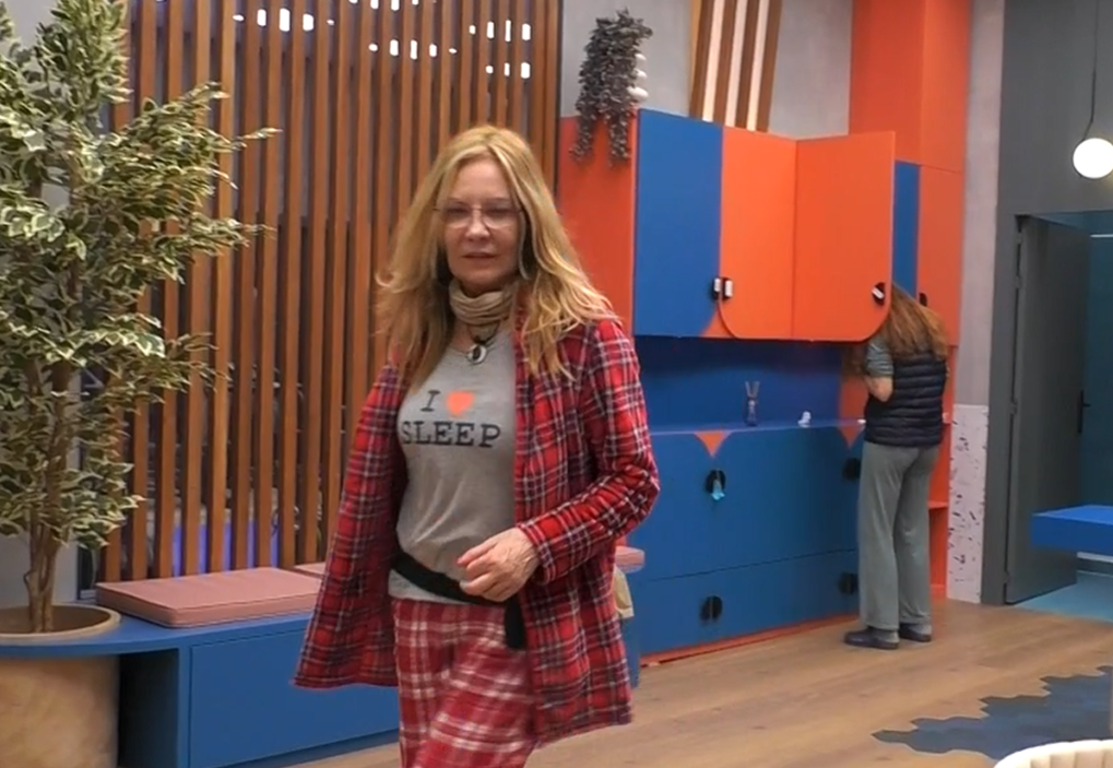 Belen se cruza con Cristina