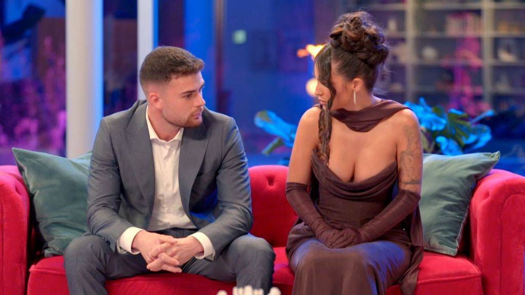 Cristina, rotunda ante la versión de Darío de lo que ocurrió entre ellos al acabar 'La isla de las tentaciones 9': “Eso es mentira”