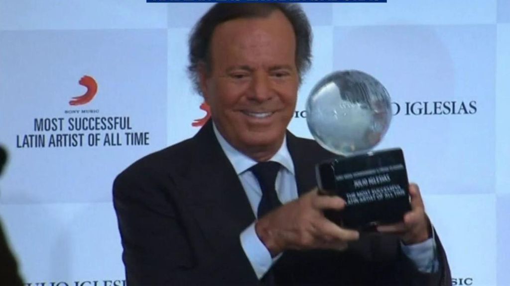 Julio Iglesias prepara una defensa contundente tras las acusaciones por agresión sexual