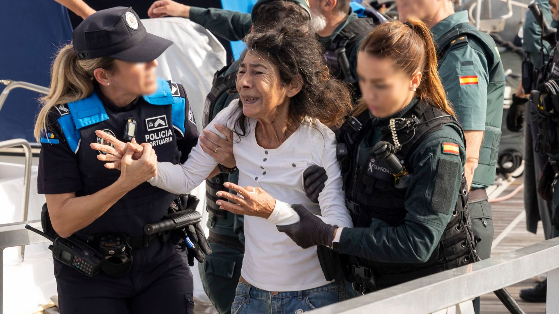 La Guardia Civil y la Policía Portuaria de Las Palmas de Gran Canaria desahucian a una mujer