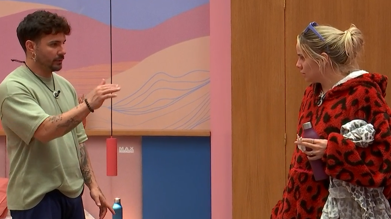 Manuel departe con Gloria