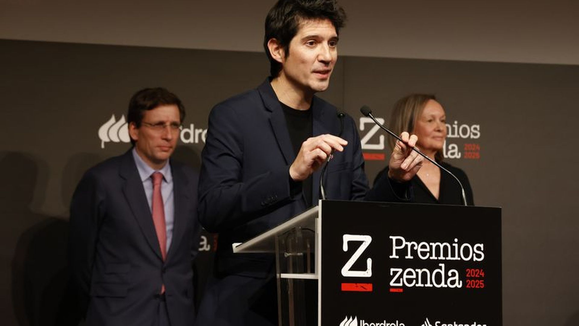 Paco Cerdà, autor de Presentes, mejor obra narrativa