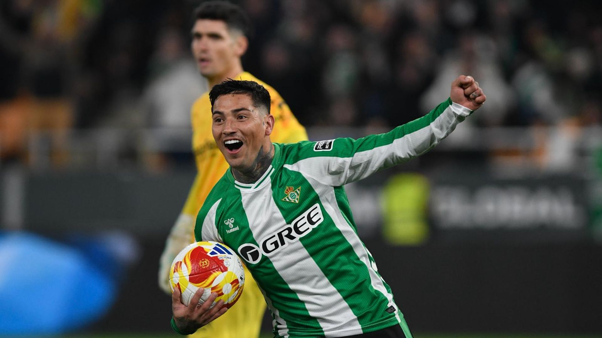 Chimy Ávila celebra su gol al Elche