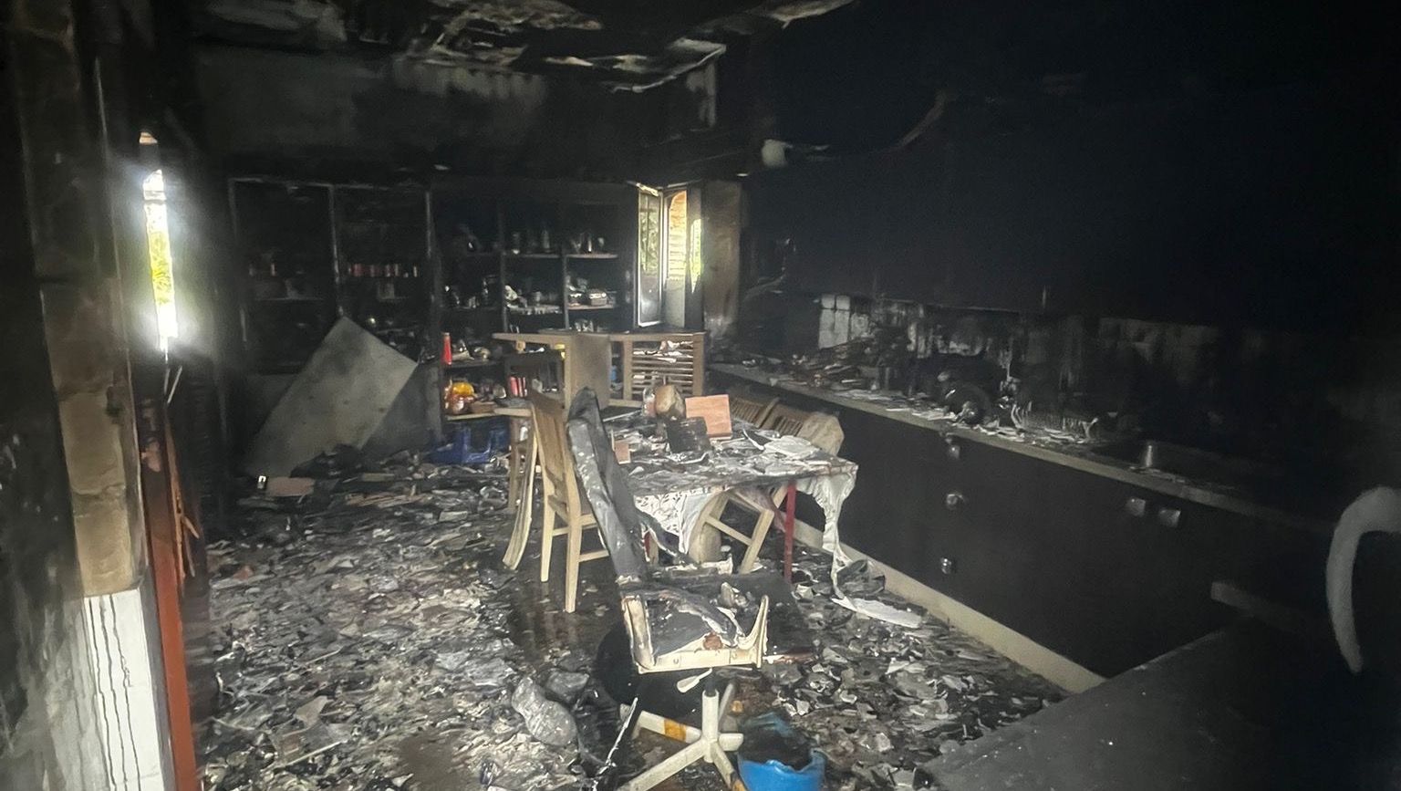 Estado en el que quedó la vivienda tras el fuego