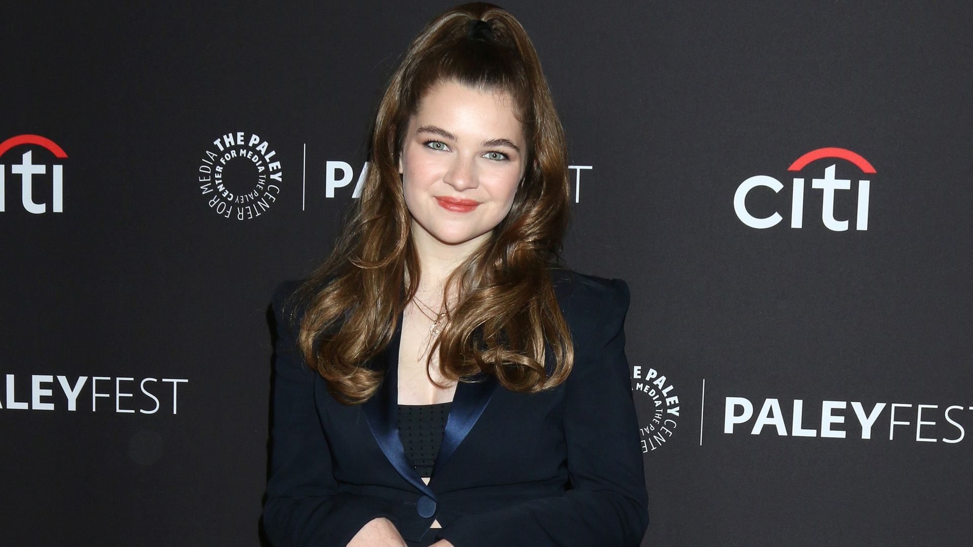 La actriz y escritora Raegan Revord