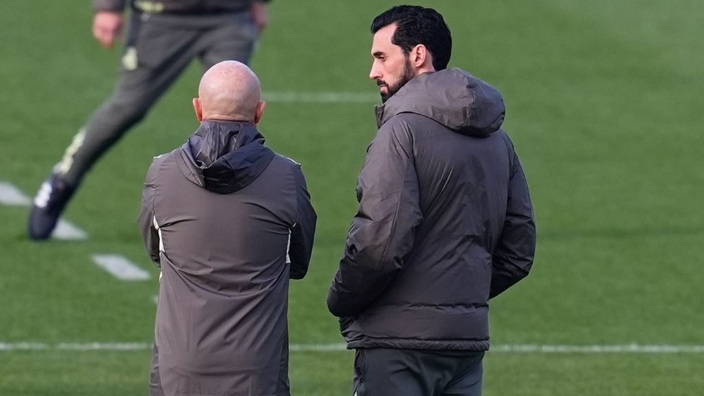 Roberto Gómez confirma que Arbeloa estará toda la temporada y sorprende con el nivel de responsabilidad de Pintus