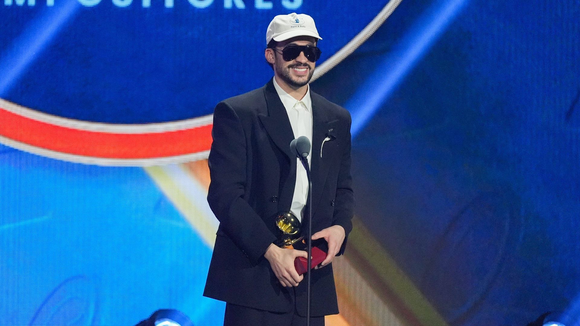 Bad Bunny se enfrenta a una demanda de 16 millones de dólares: la frase que usó sin autorizaron en dos canciones