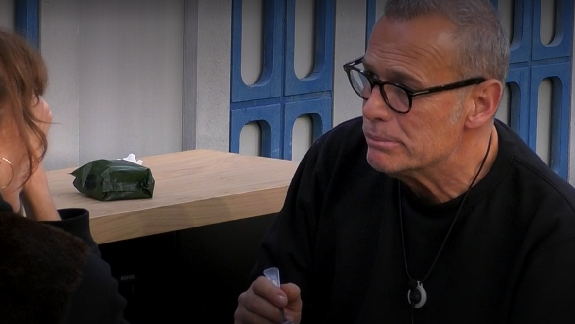 Carlos departe con Cristina