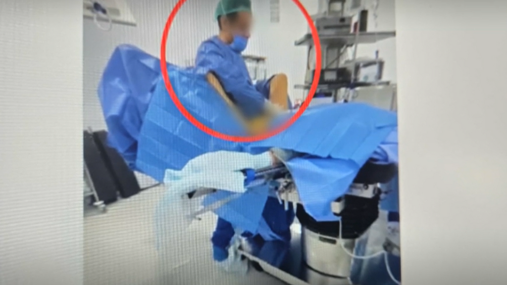 El cirujano acusado de agredir a una paciente sedada en Murcia podría haber violado a otras dos mujeres