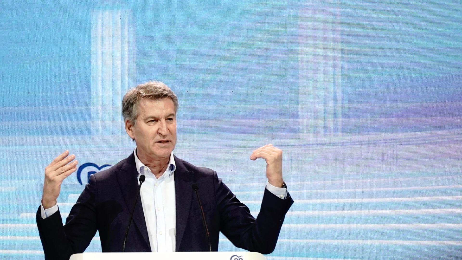 El presidente del Partido Popular, Alberto Núñez Feijóo, interviene durante el acto de clausura de la 28 Interparlamentaria del PP, en el Palexco, a 11 de enero de 2026, en A Coruña, Galicia (España). Bajo el lema 'Por lo importante', los populares han di