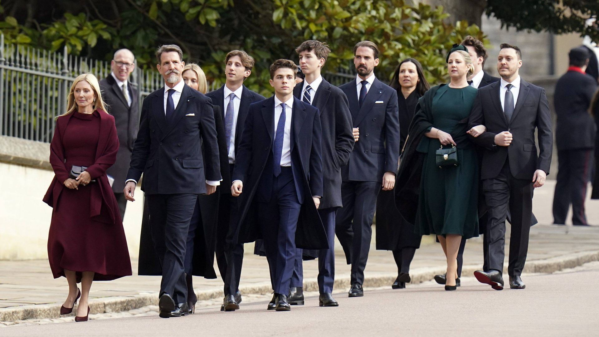 La familia real griega y la española se reunieron en las despedidas al rey Constatino, hermano de Irene y Sofía