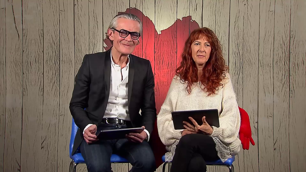 Oliver y María se someten al test de compatibilidad presentado por IKEA