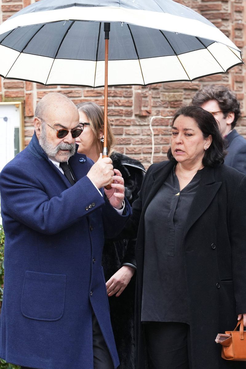 Antonio Resines y su pareja, Ana Pérez-Lorente, en el adiós a Irene de Grecia en la catedral Ortodoxa Griega de Madrid